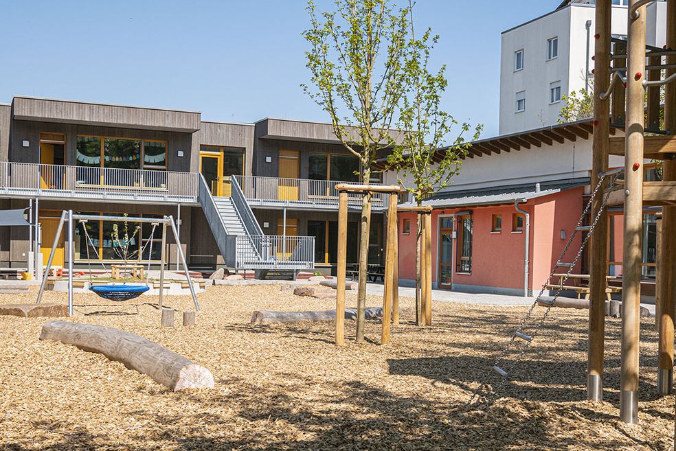 Bild: Der Spielplatz von einer Kita.